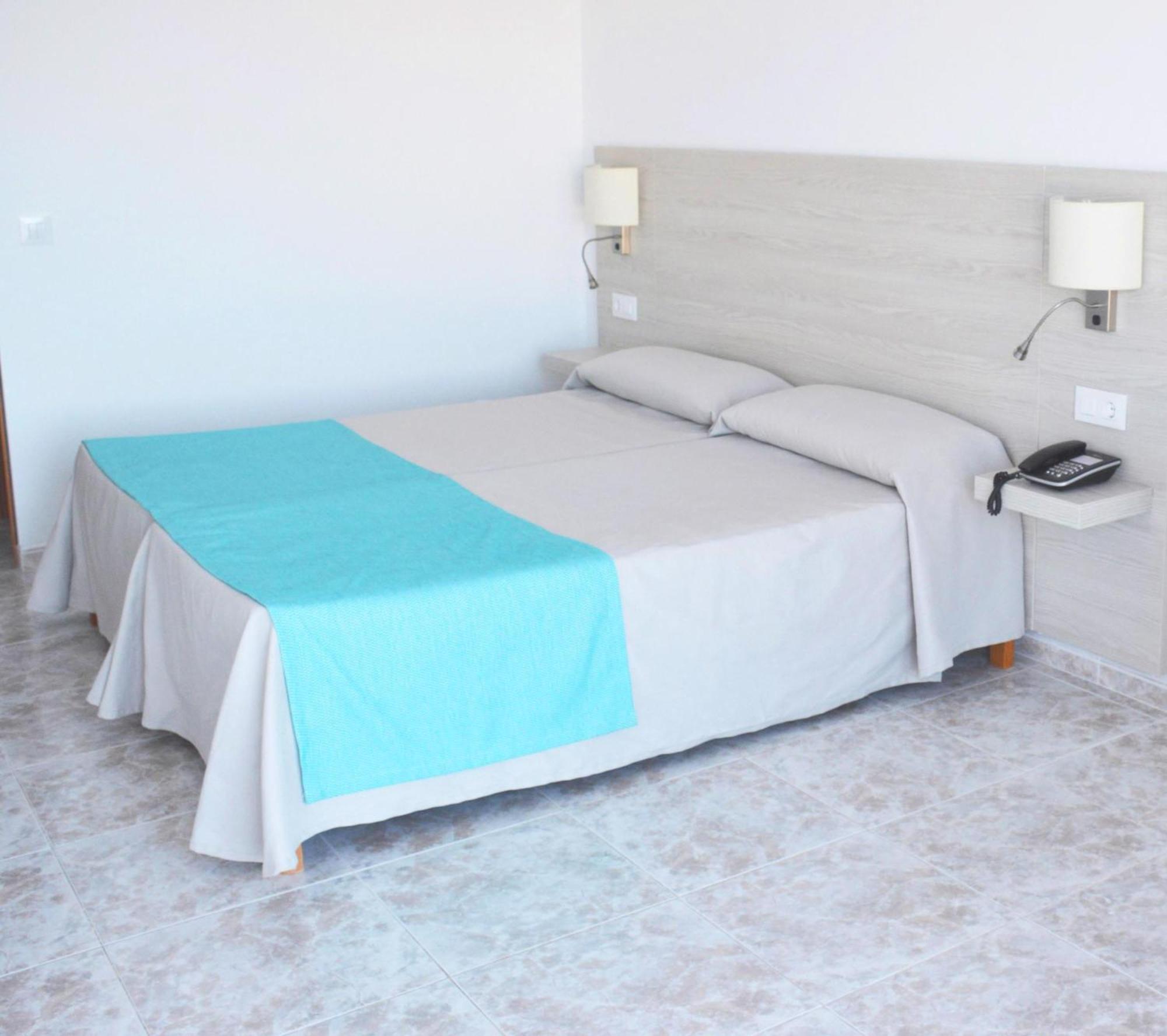 Apartamentos Playa Moreia С'Іллот Екстер'єр фото